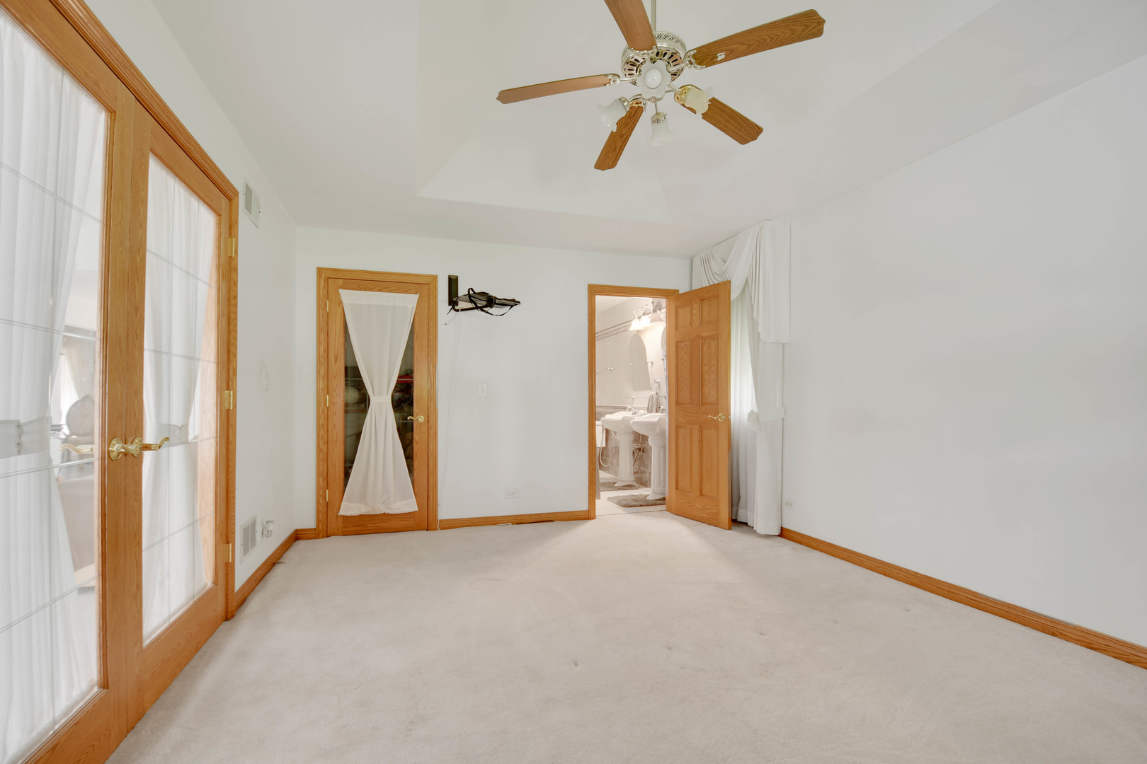 14650 Lamon Avenue Property Photo 17