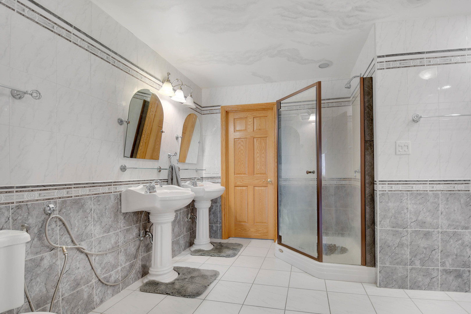 14650 Lamon Avenue Property Photo 19