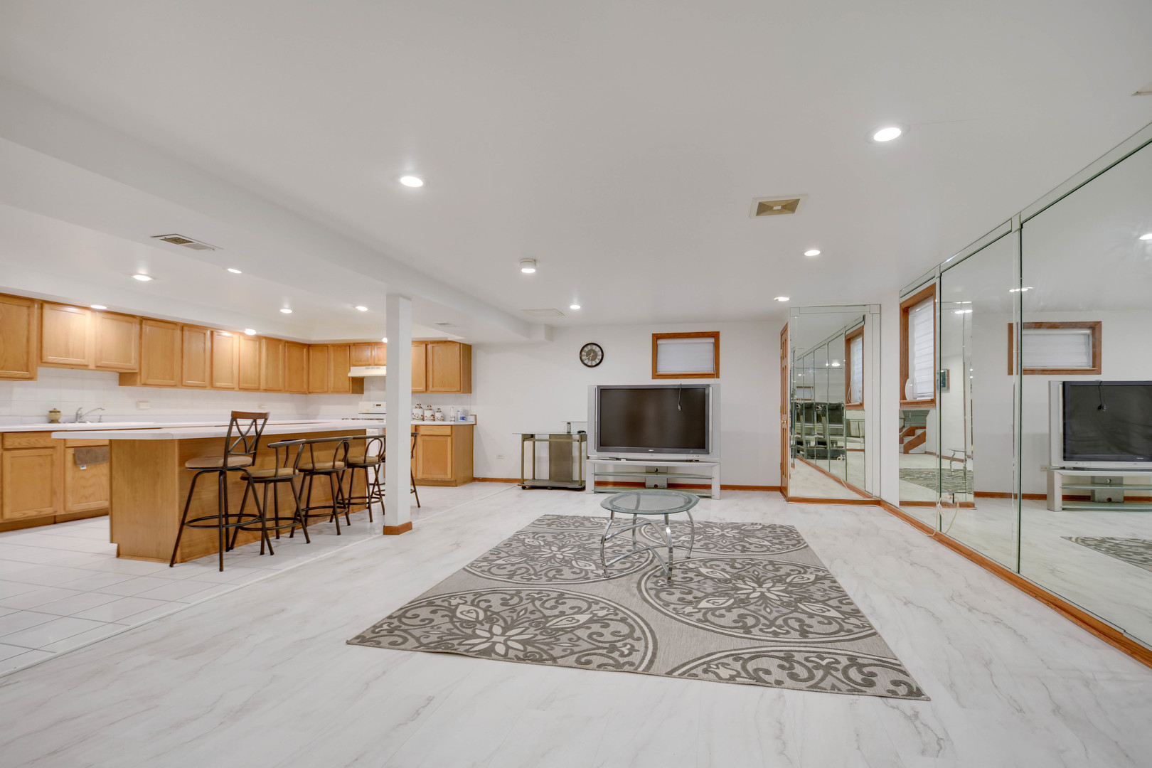 14650 Lamon Avenue Property Photo 26