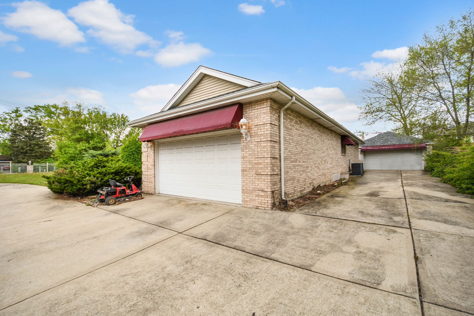 14650 Lamon Avenue Property Photo 37