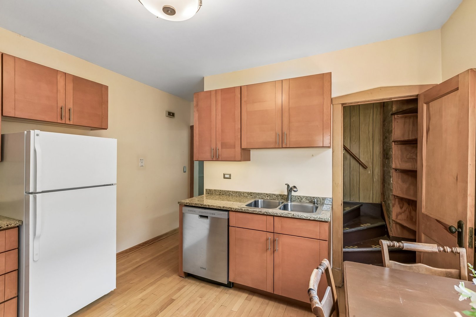 937 N Harvey Avenue Property Photo 11