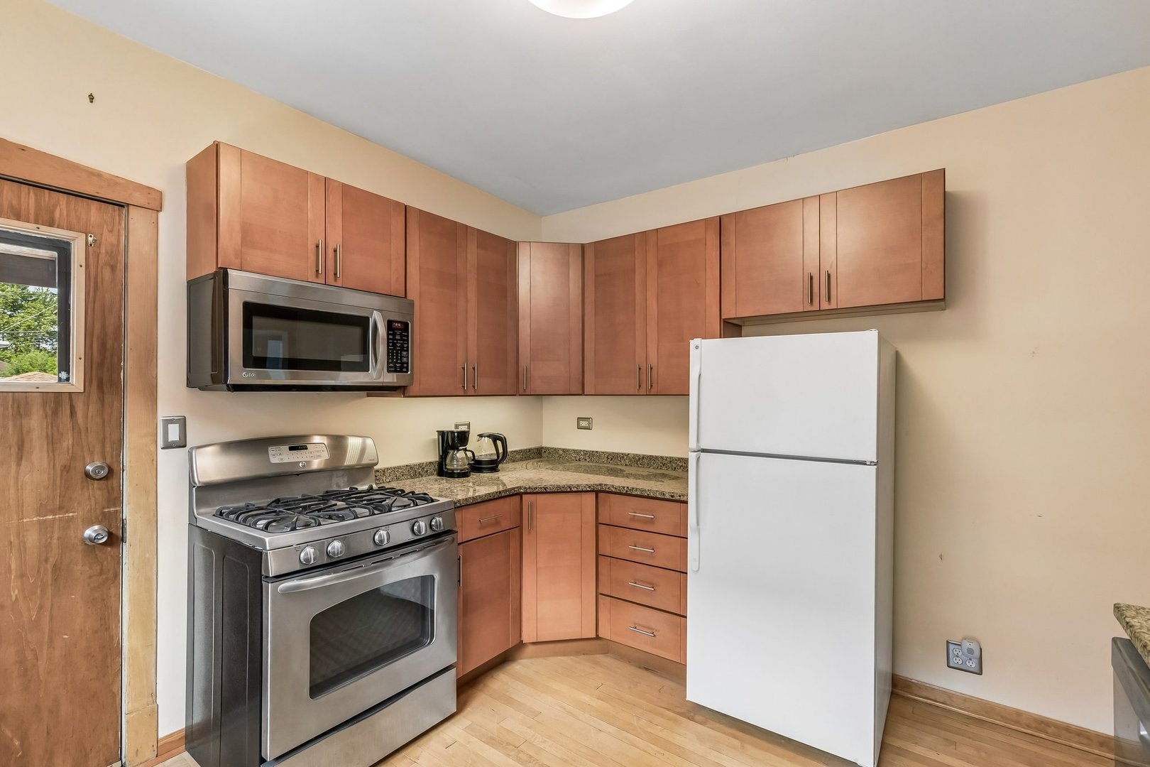 937 N Harvey Avenue Property Photo 12