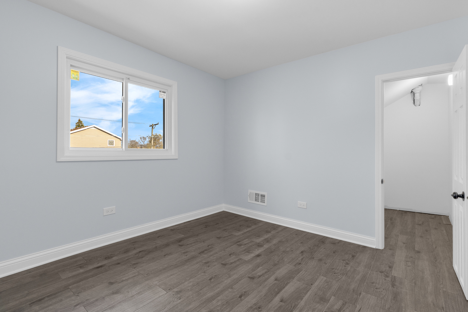 15313 Marshfield Avenue Property Photo 5