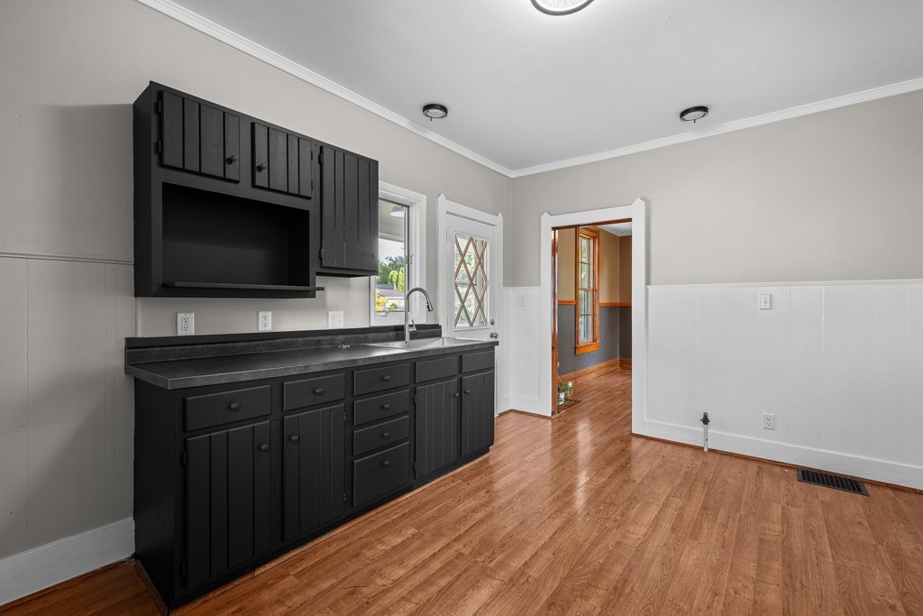 226 S Park Street Property Photo 13