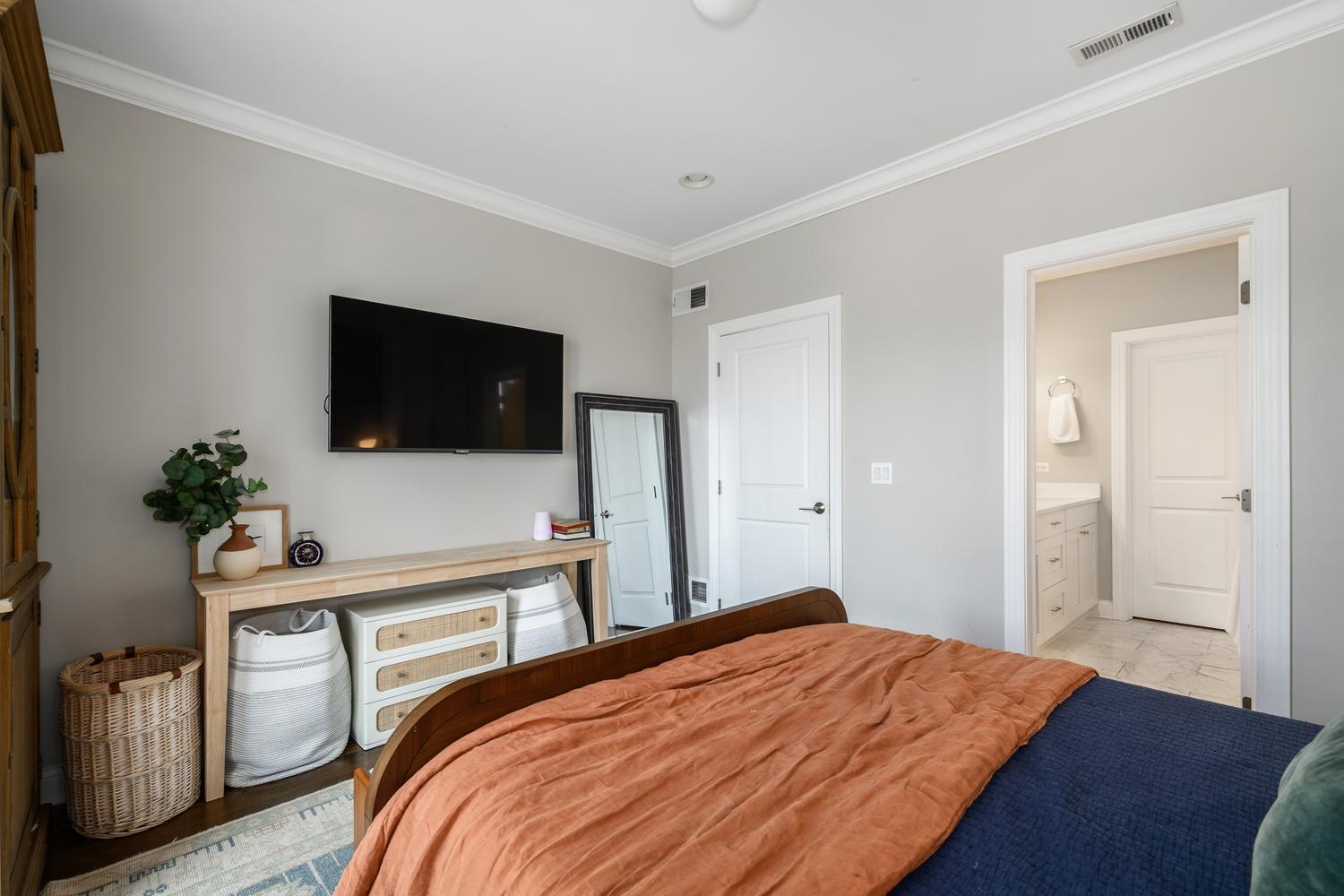 2019 N Racine Avenue 3 Property Photo 12