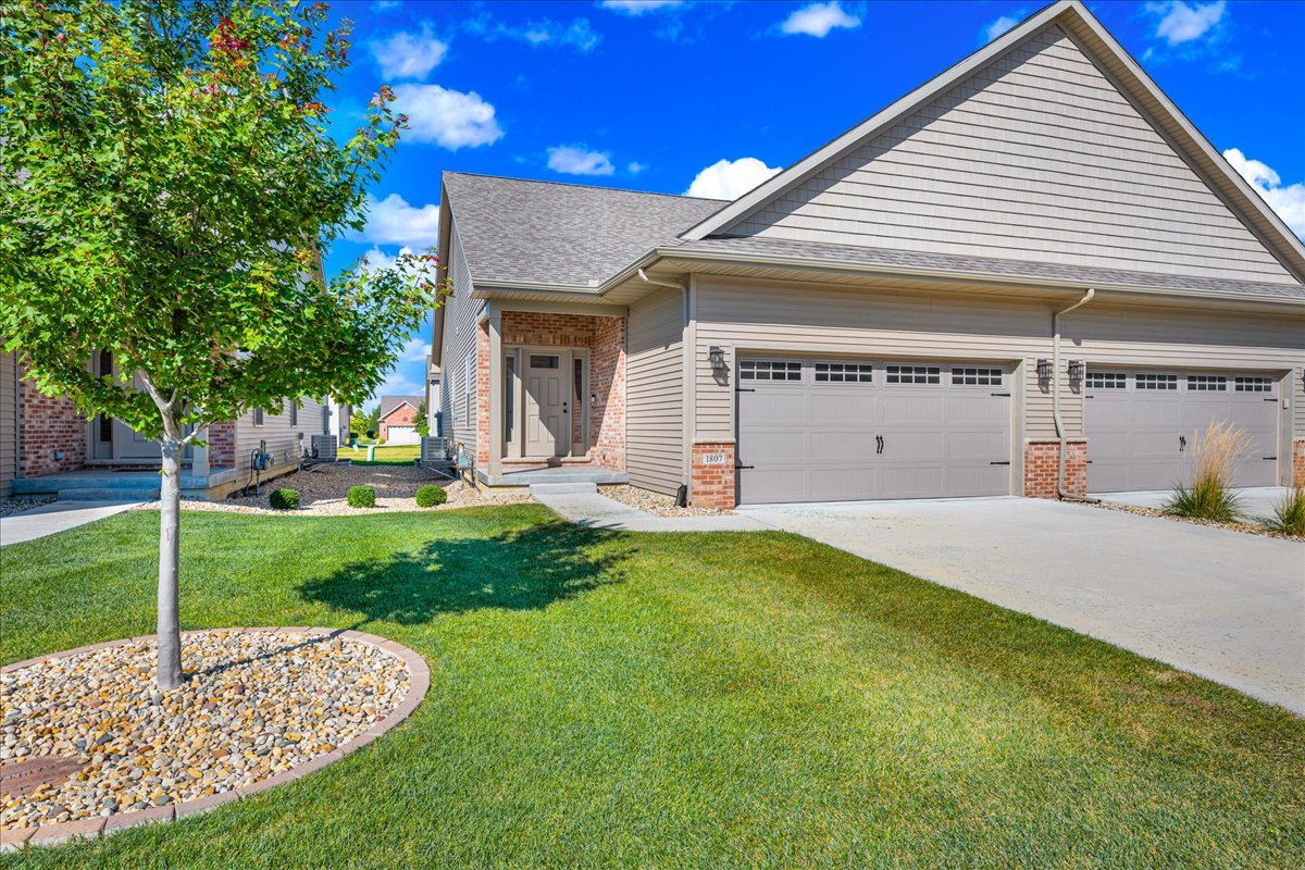 1807 Glenbridge Road Property Photo 1
