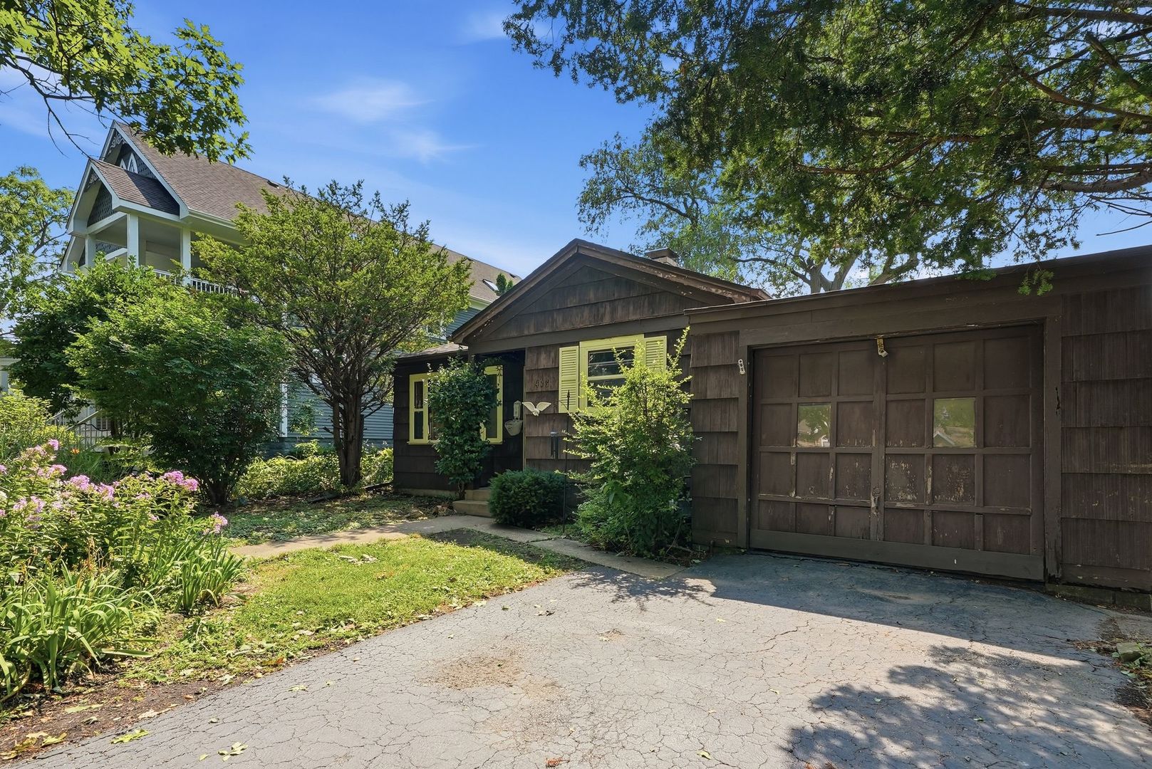 416 S Fairview Avenue Property Photo 3