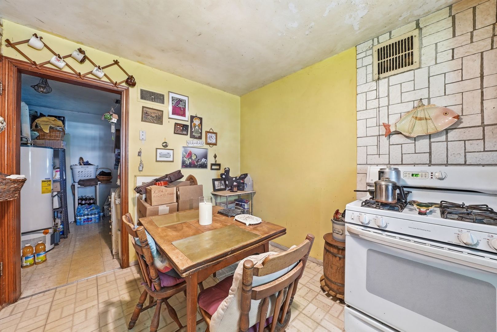 416 S Fairview Avenue Property Photo 8