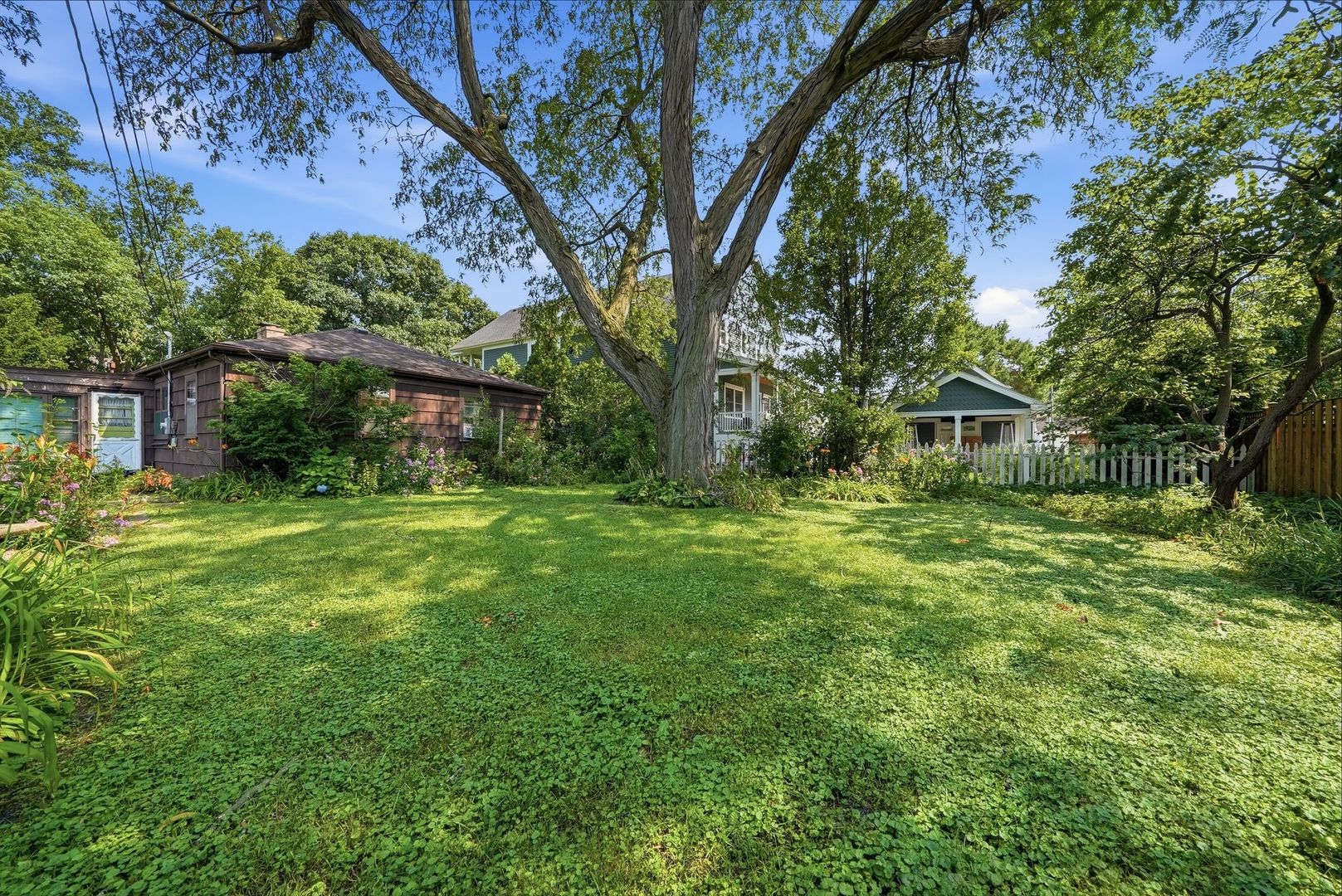 416 S Fairview Avenue Property Photo 17