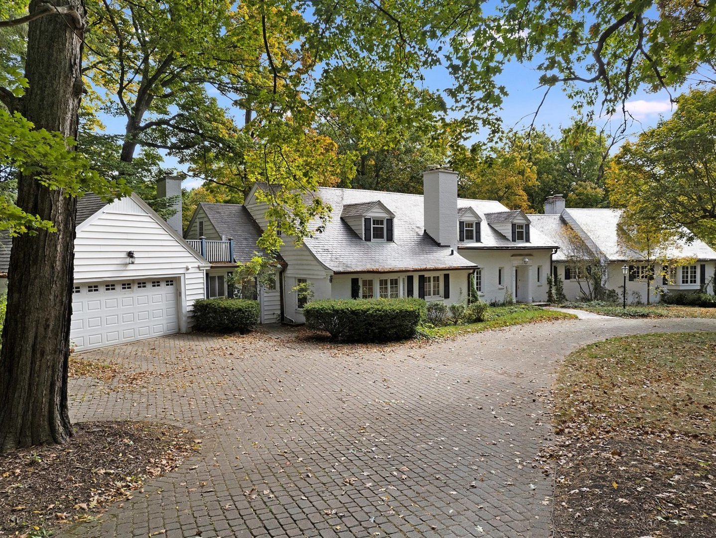 1850 N Mulford Road Property Photo 3