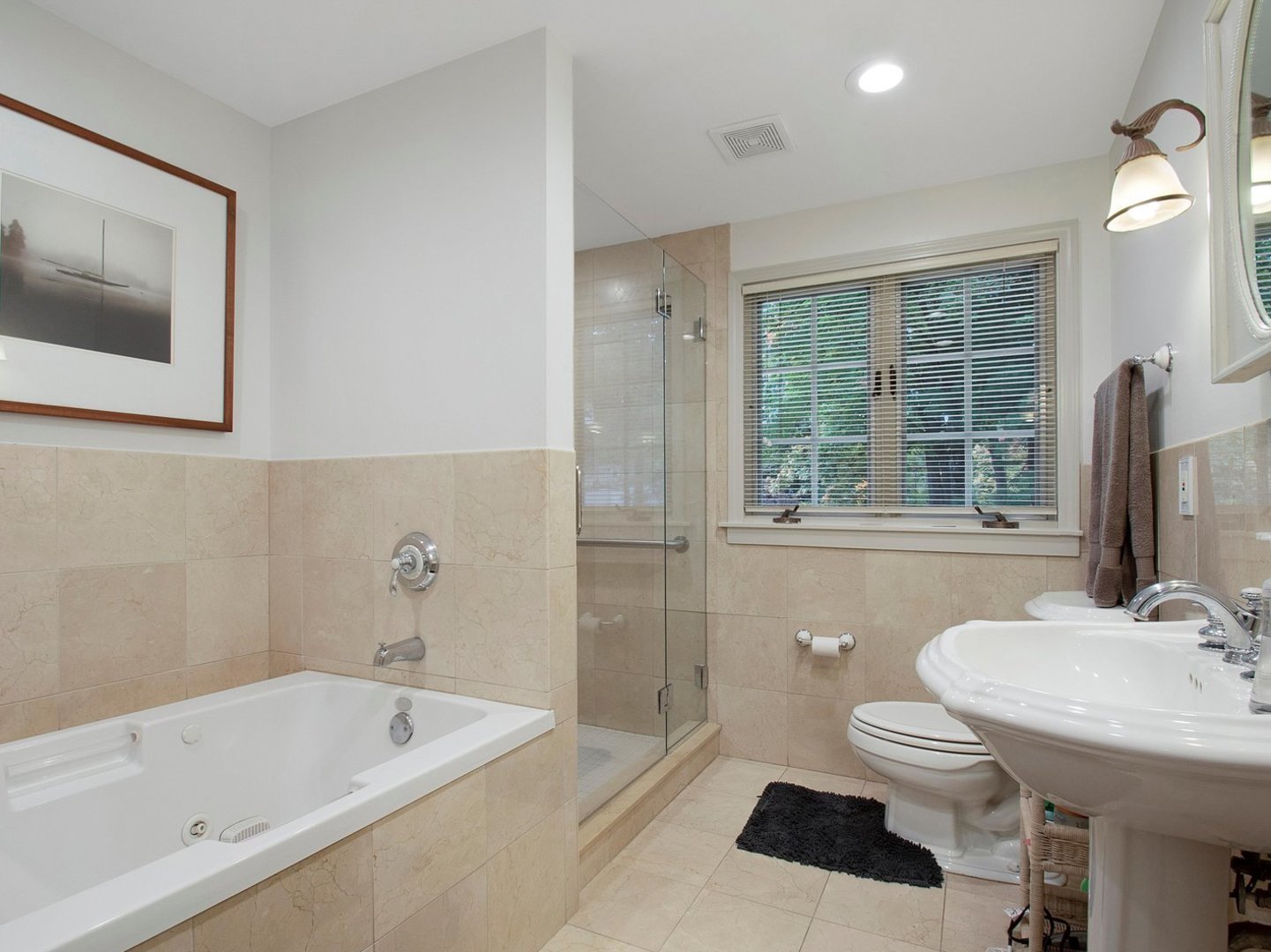 1850 N Mulford Road Property Photo 32