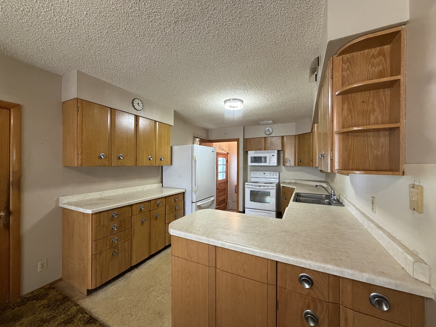 209 S 4th Avenue Property Photo 3