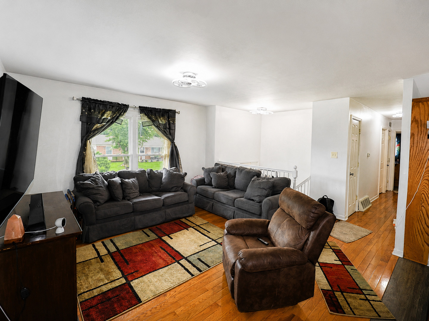 307 Hickory Avenue Property Photo 2