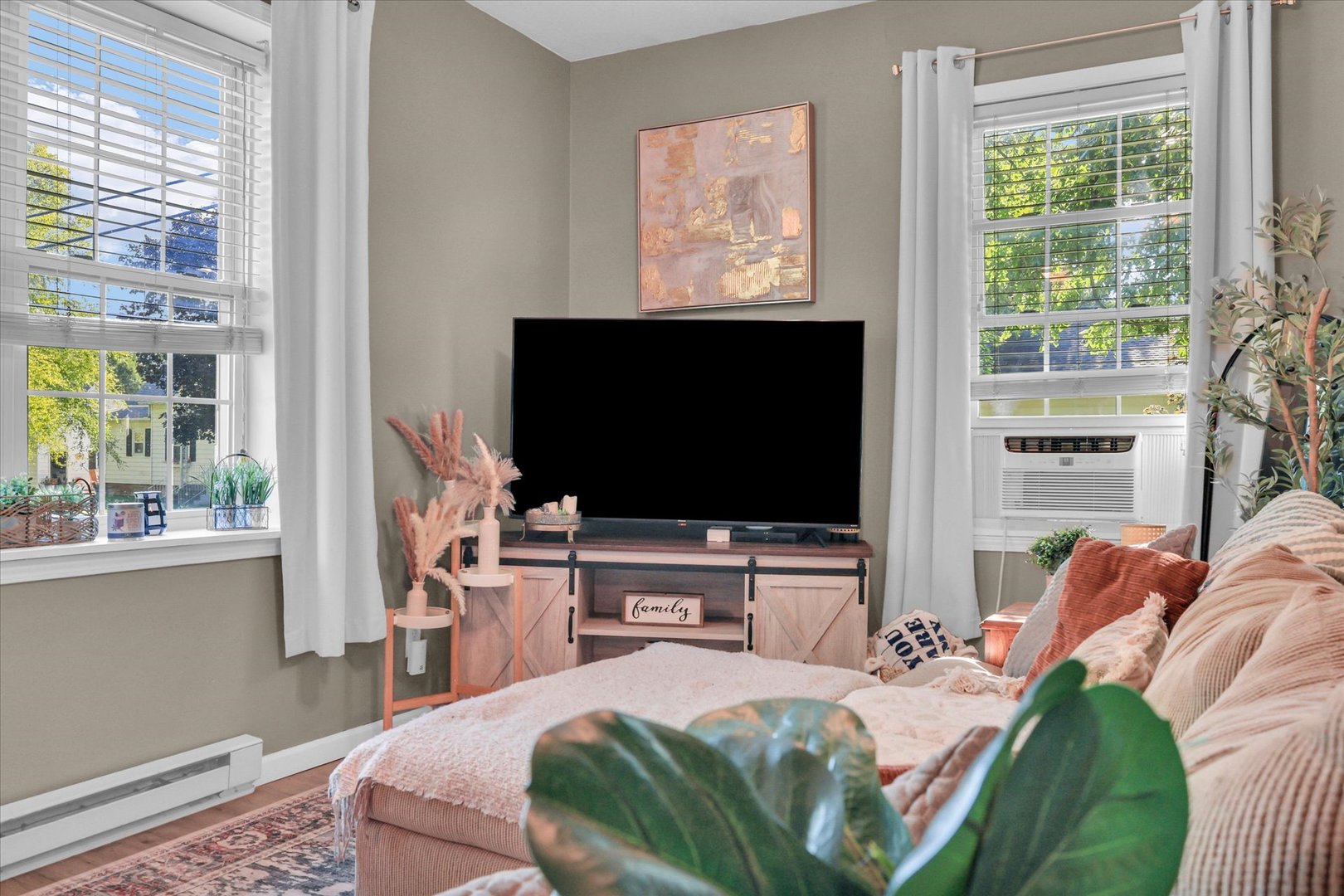 200 E Houghton Street Property Photo 14
