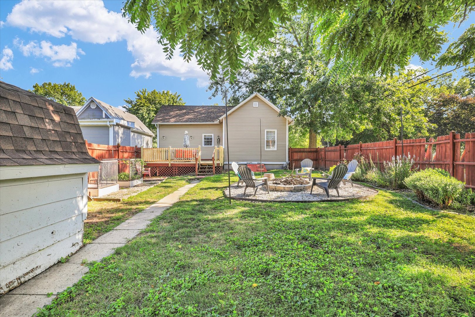 200 E Houghton Street Property Photo 43