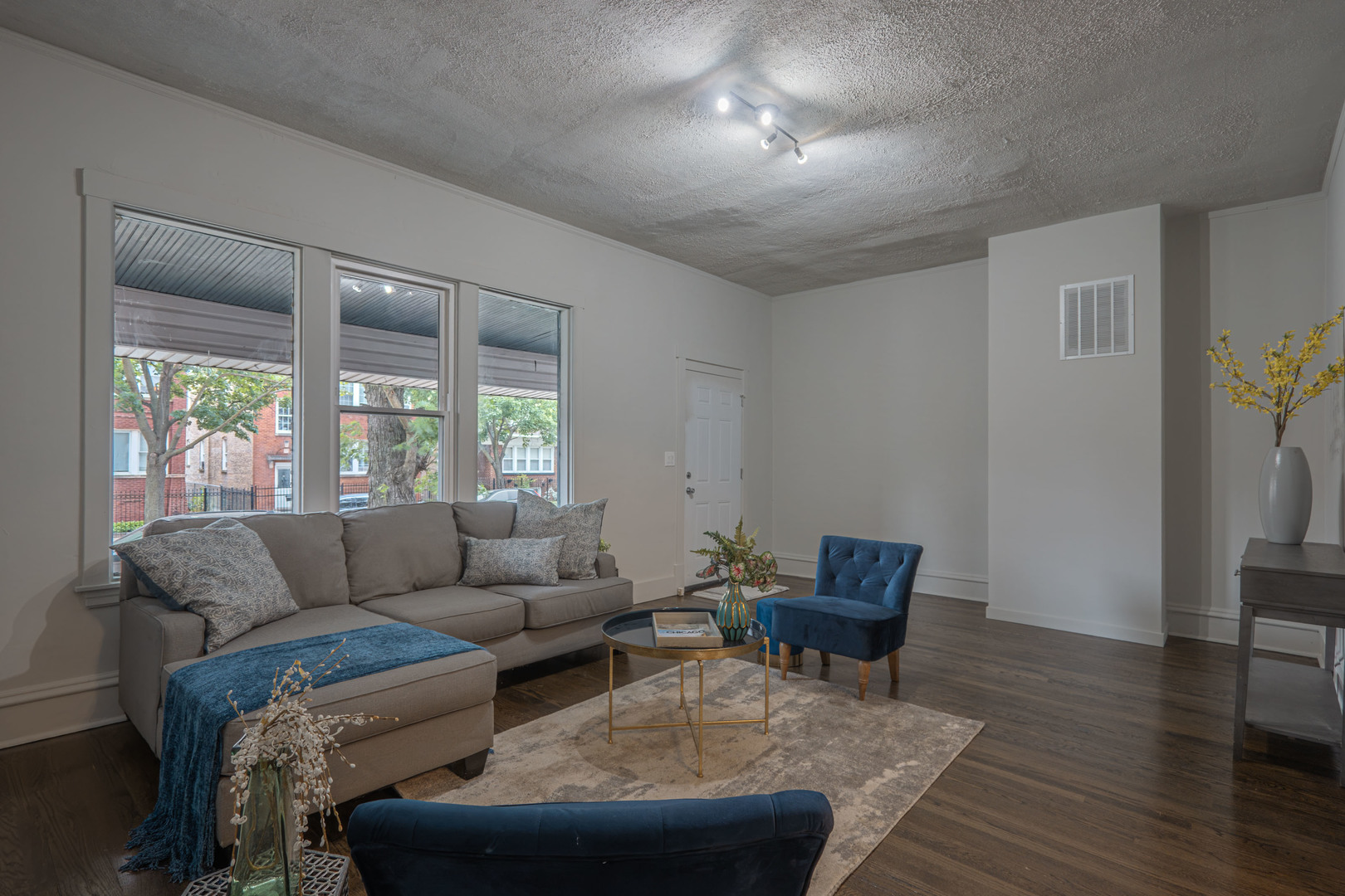 1218 N Parkside Avenue Property Photo 4