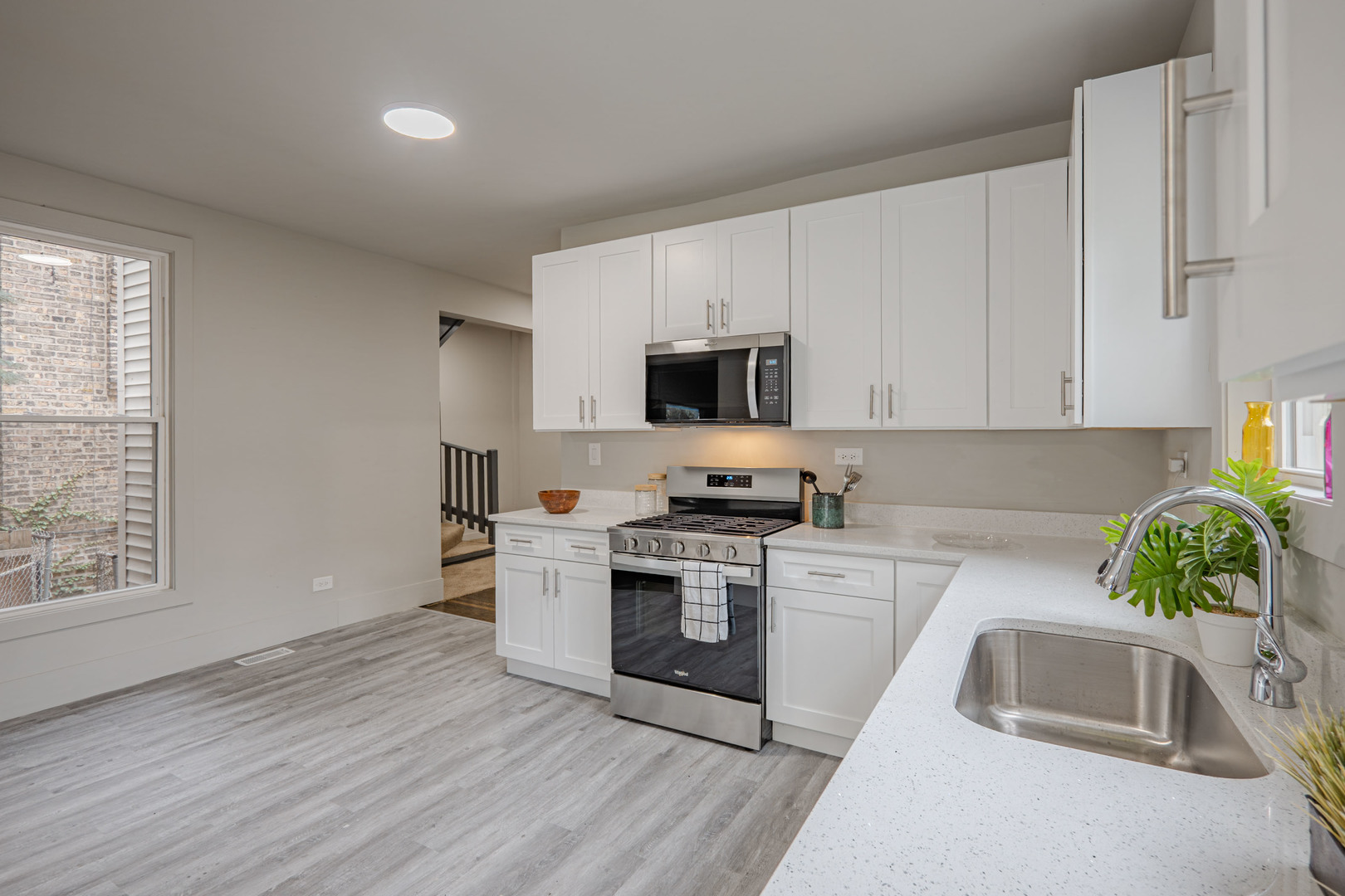 1218 N Parkside Avenue Property Photo 8