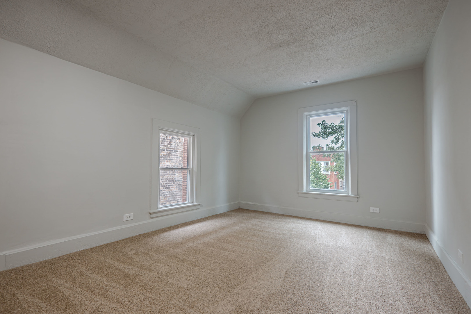1218 N Parkside Avenue Property Photo 23
