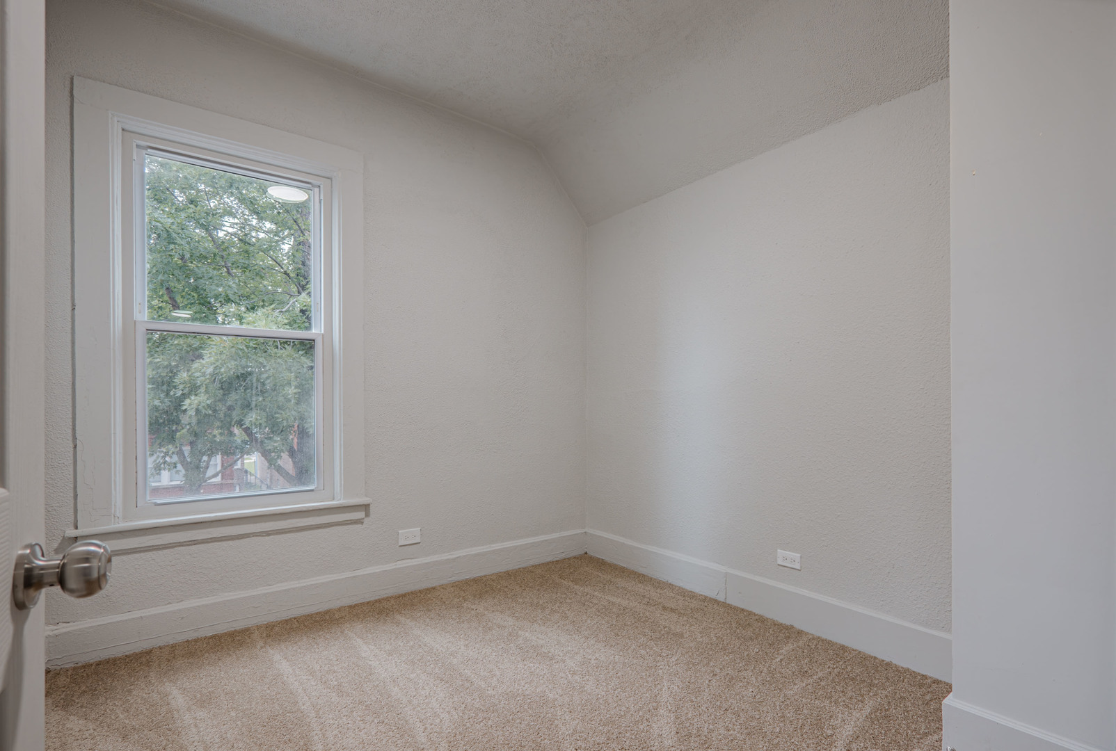 1218 N Parkside Avenue Property Photo 24