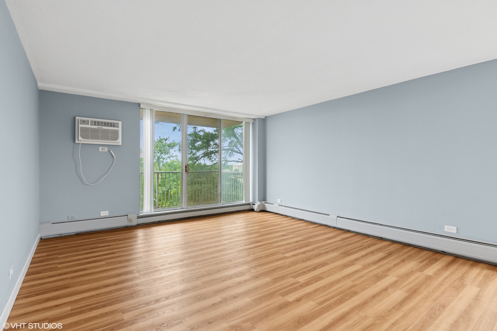 2200 S Stewart Avenue 4a Property Photo 8
