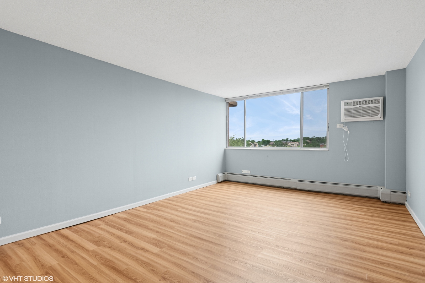 2200 S Stewart Avenue 4a Property Photo 15