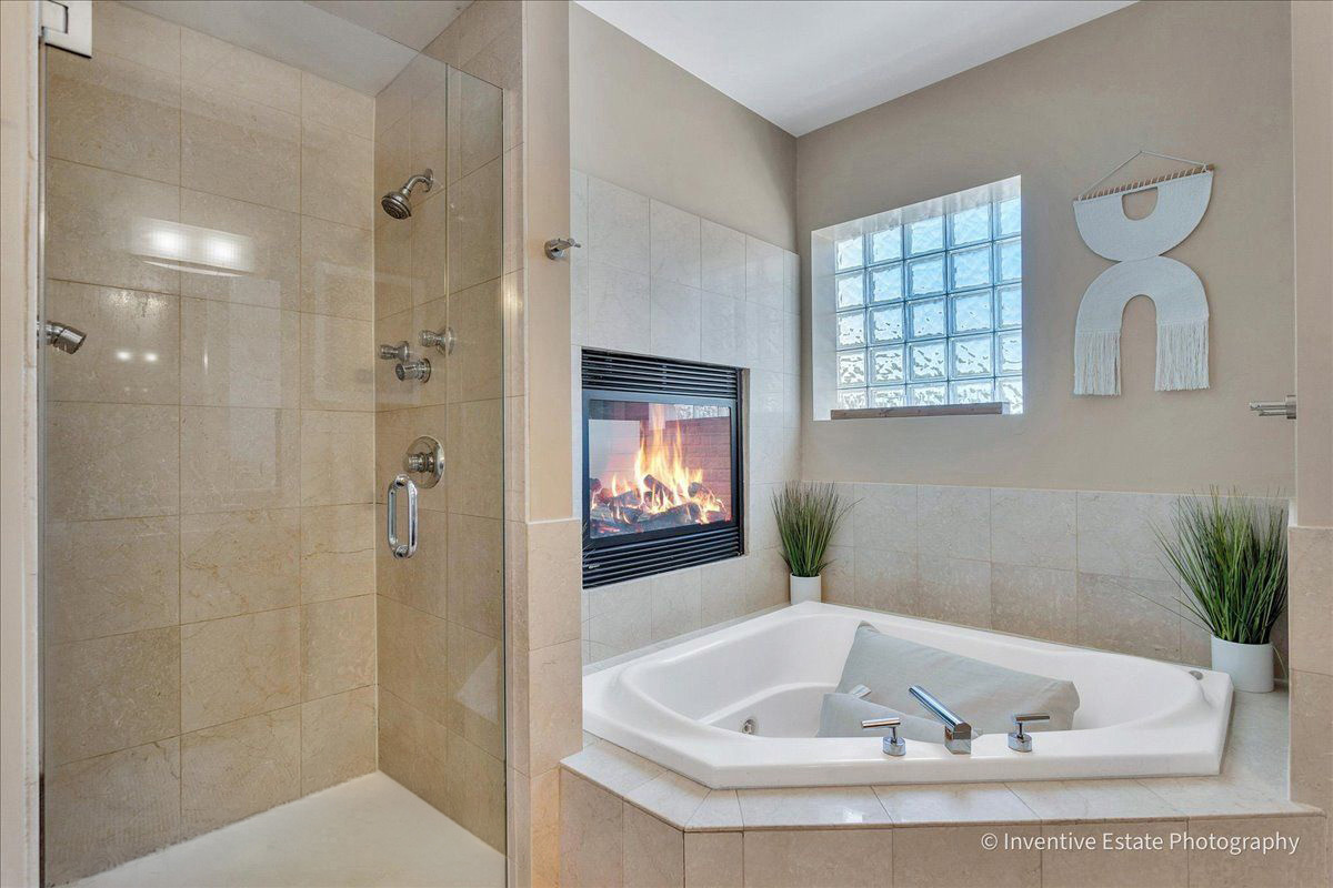2147 N Talman Avenue 3 Property Photo 15