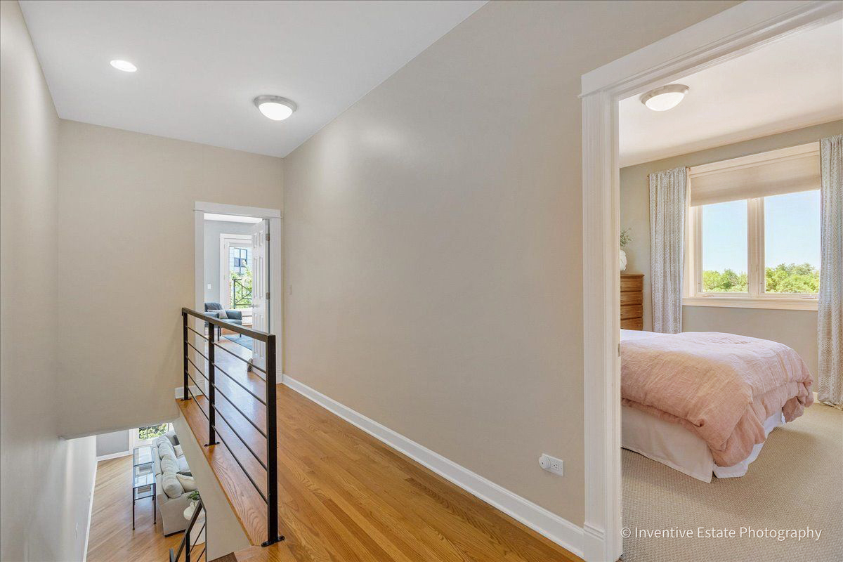 2147 N Talman Avenue 3 Property Photo 20