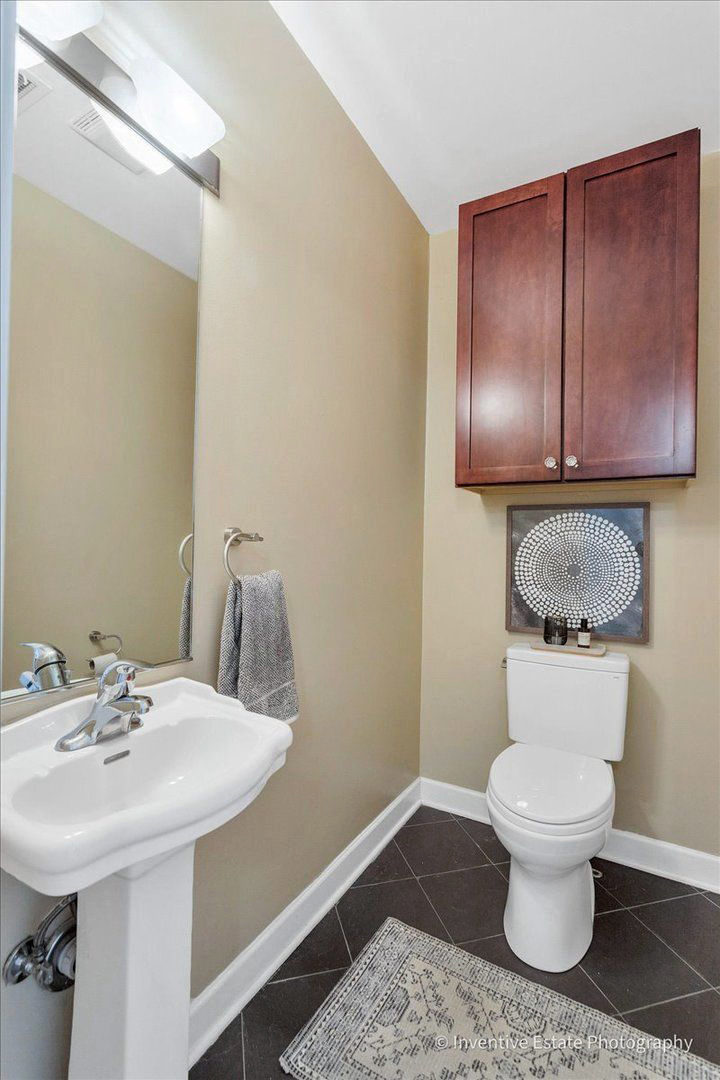 2147 N Talman Avenue 3 Property Photo 26