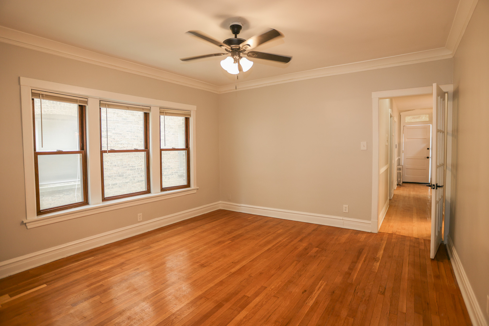 5338 W Montrose Avenue 2 Property Photo 17