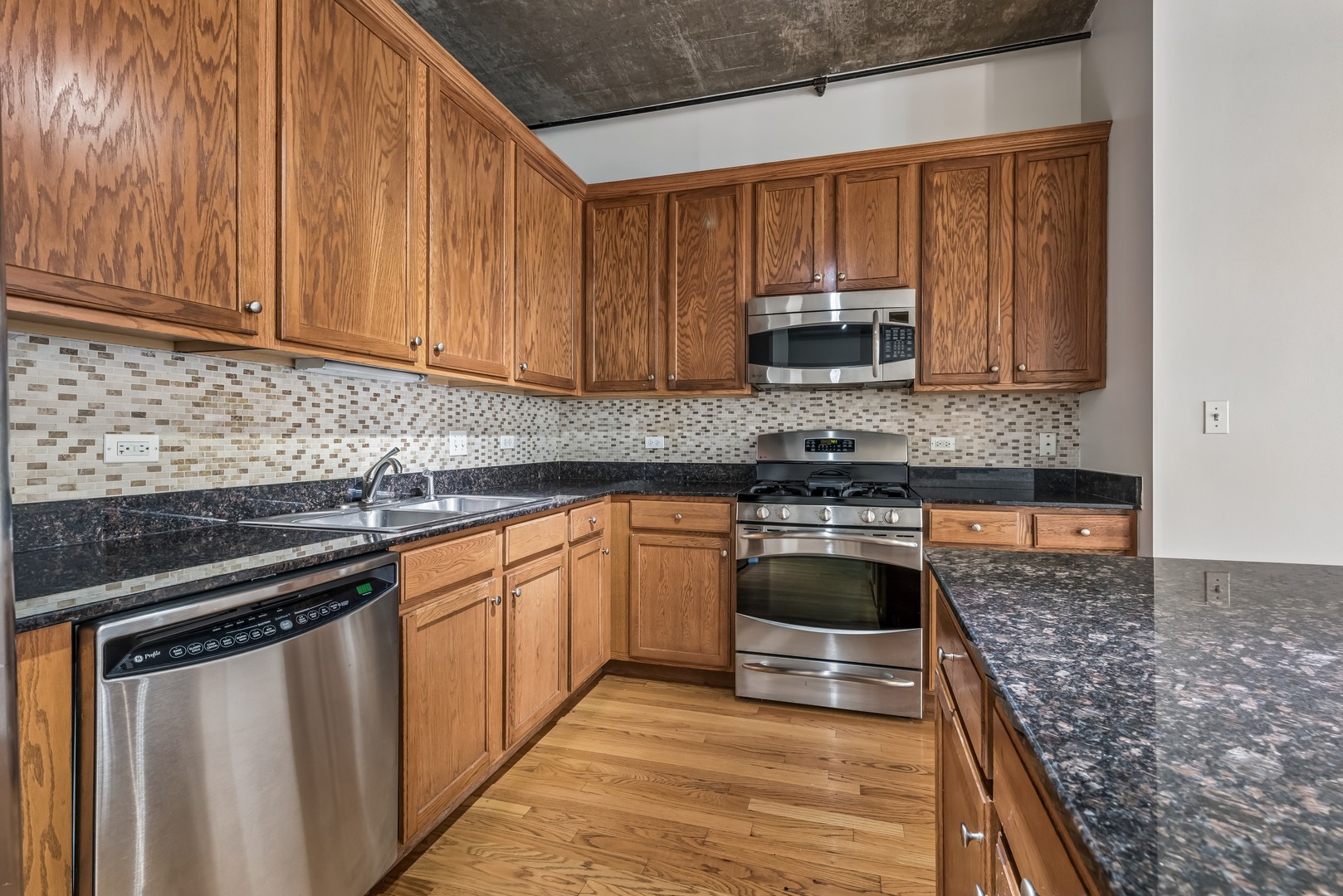 520 S State Street 804 Property Photo 8