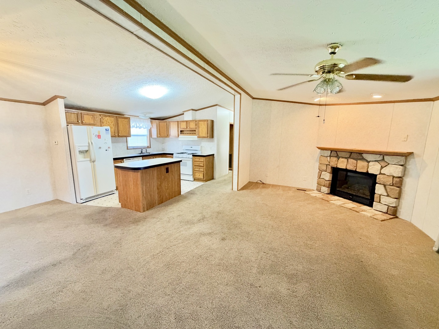 452b Meadowlark Circle Property Photo 5