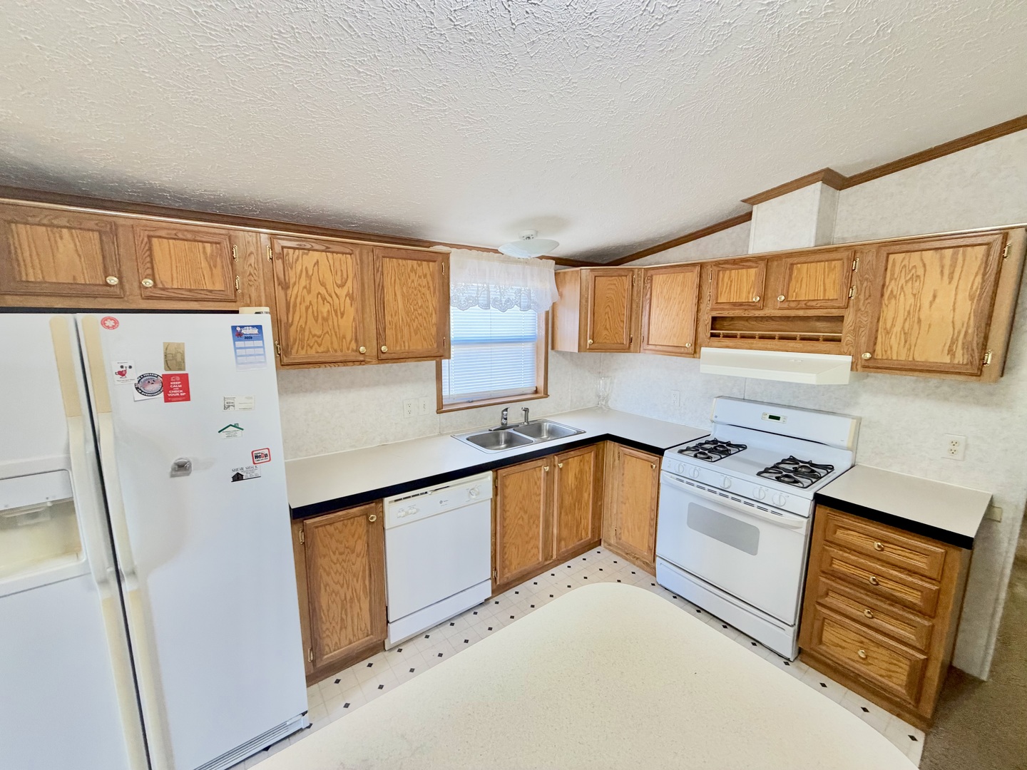 452b Meadowlark Circle Property Photo 6