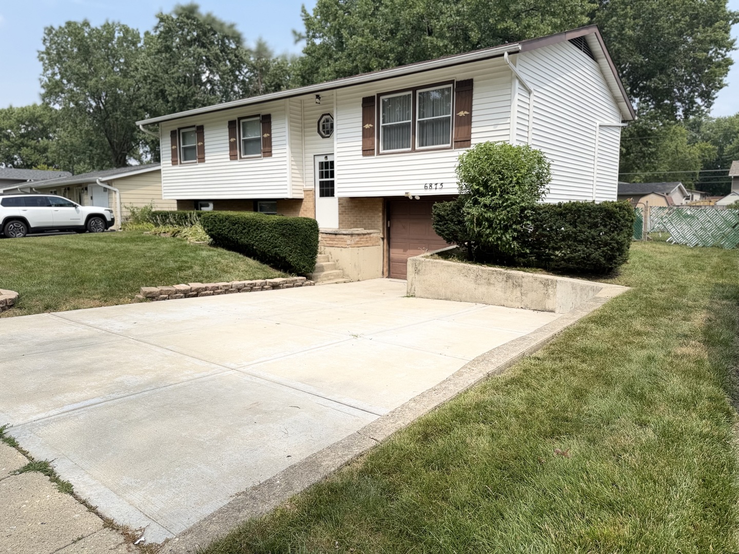 6875 Glenwood Lane Property Photo 3