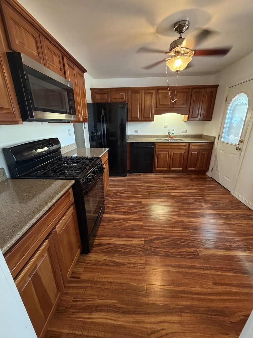 6875 Glenwood Lane Property Photo 8