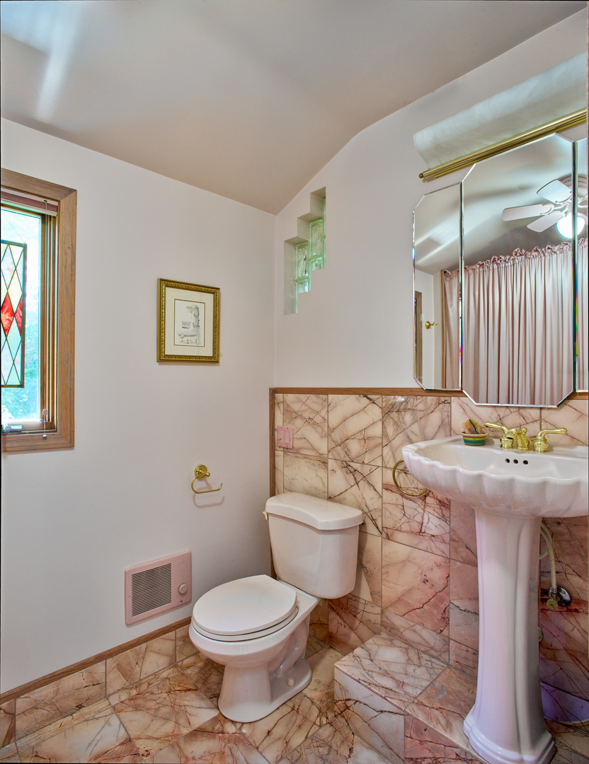 831 Circle Avenue Property Photo 23