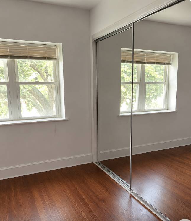6513 N Natoma Avenue Property Photo 8