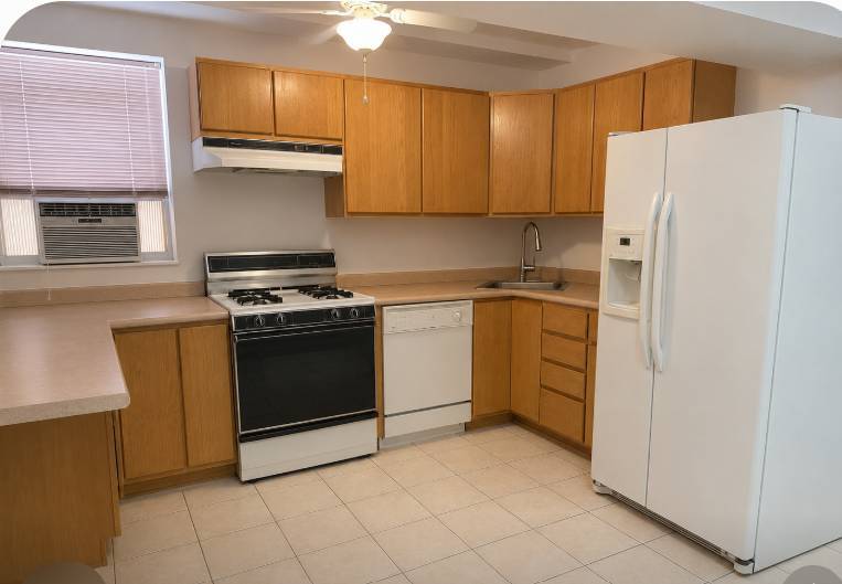 6513 N Natoma Avenue Property Photo 16