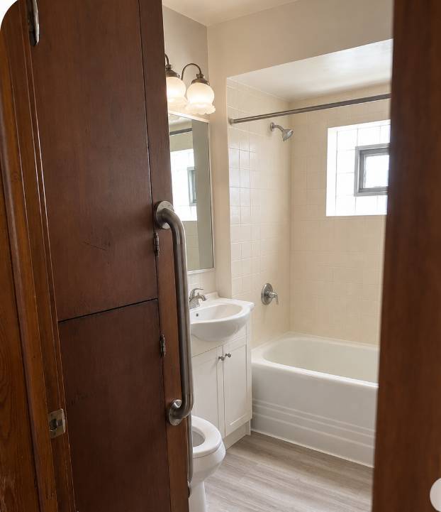 6513 N Natoma Avenue Property Photo 23