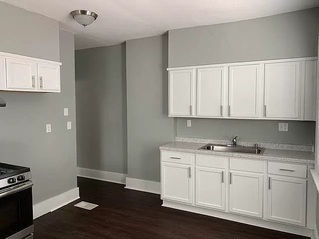 325 N 7th Street Property Photo 2