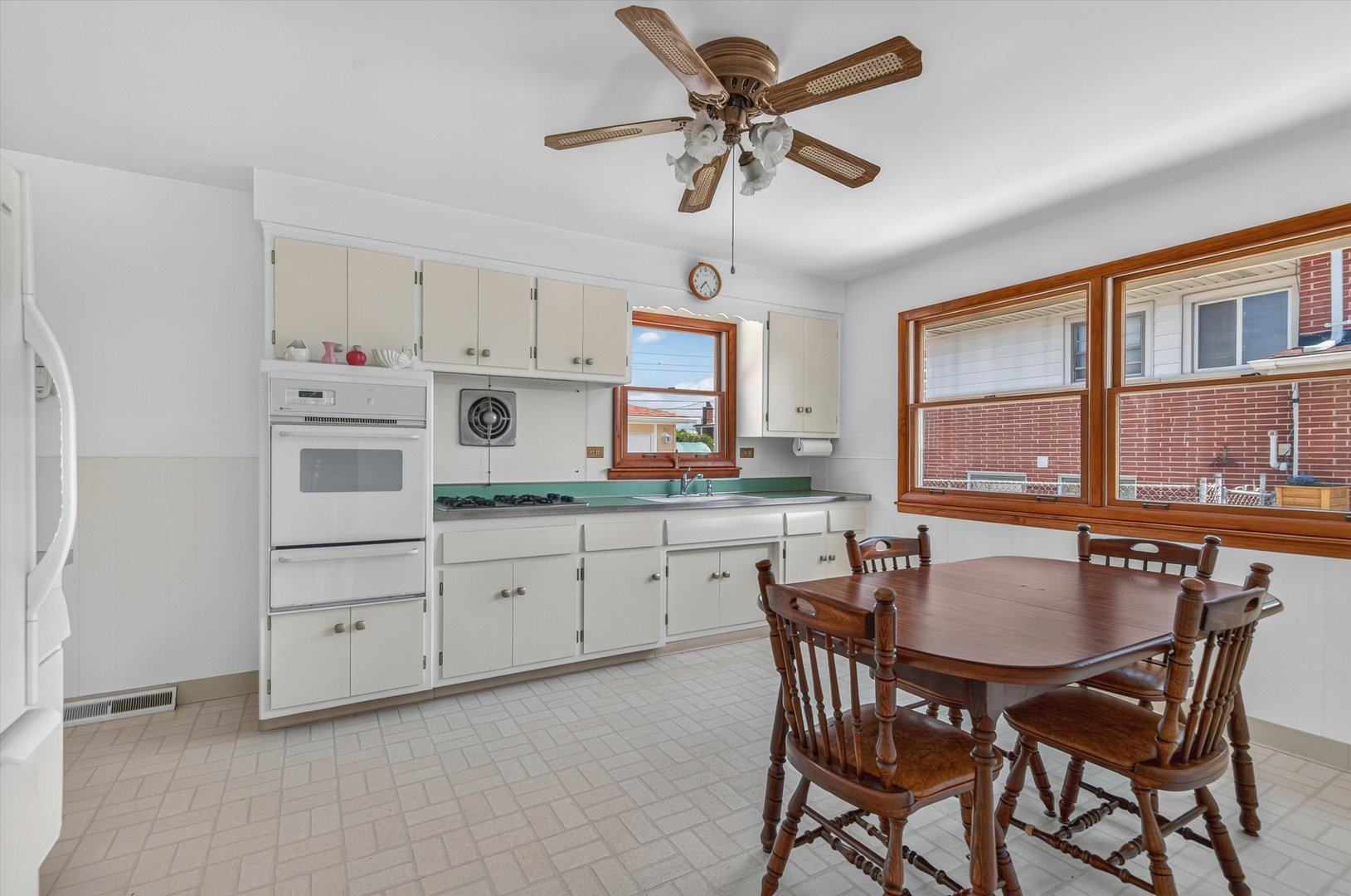 137 W Glengate Avenue Property Photo 11