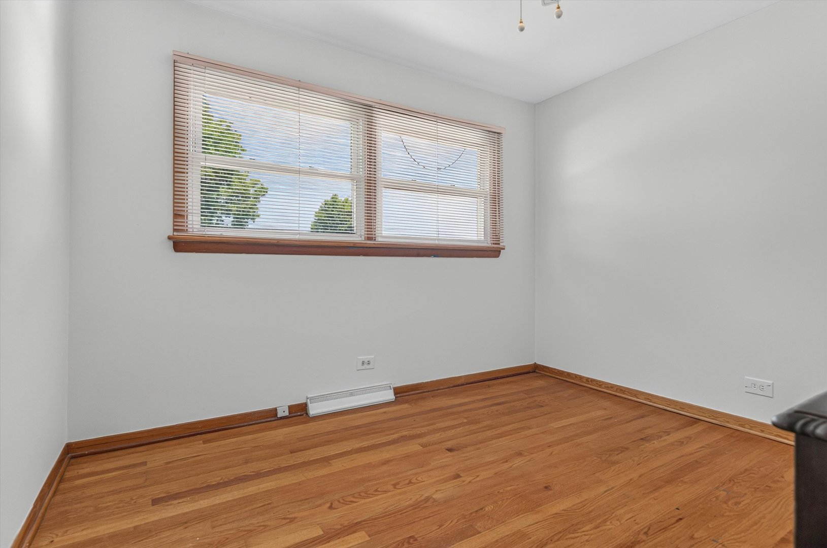 137 W Glengate Avenue Property Photo 12