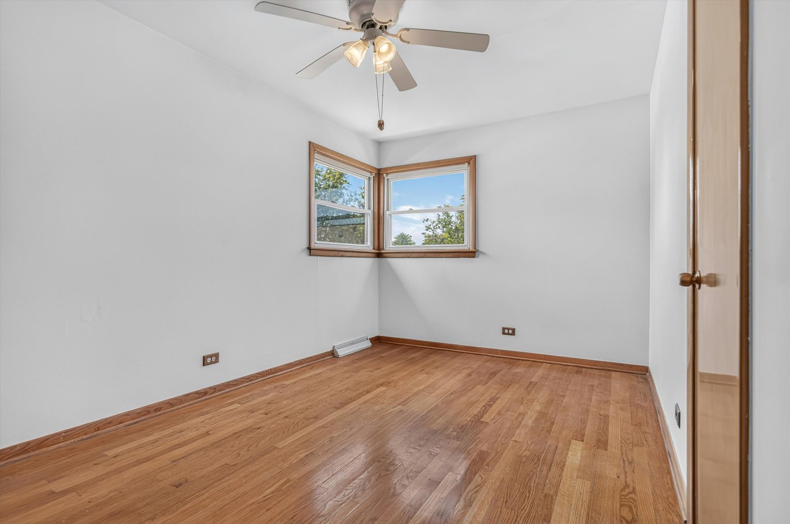 137 W Glengate Avenue Property Photo 13