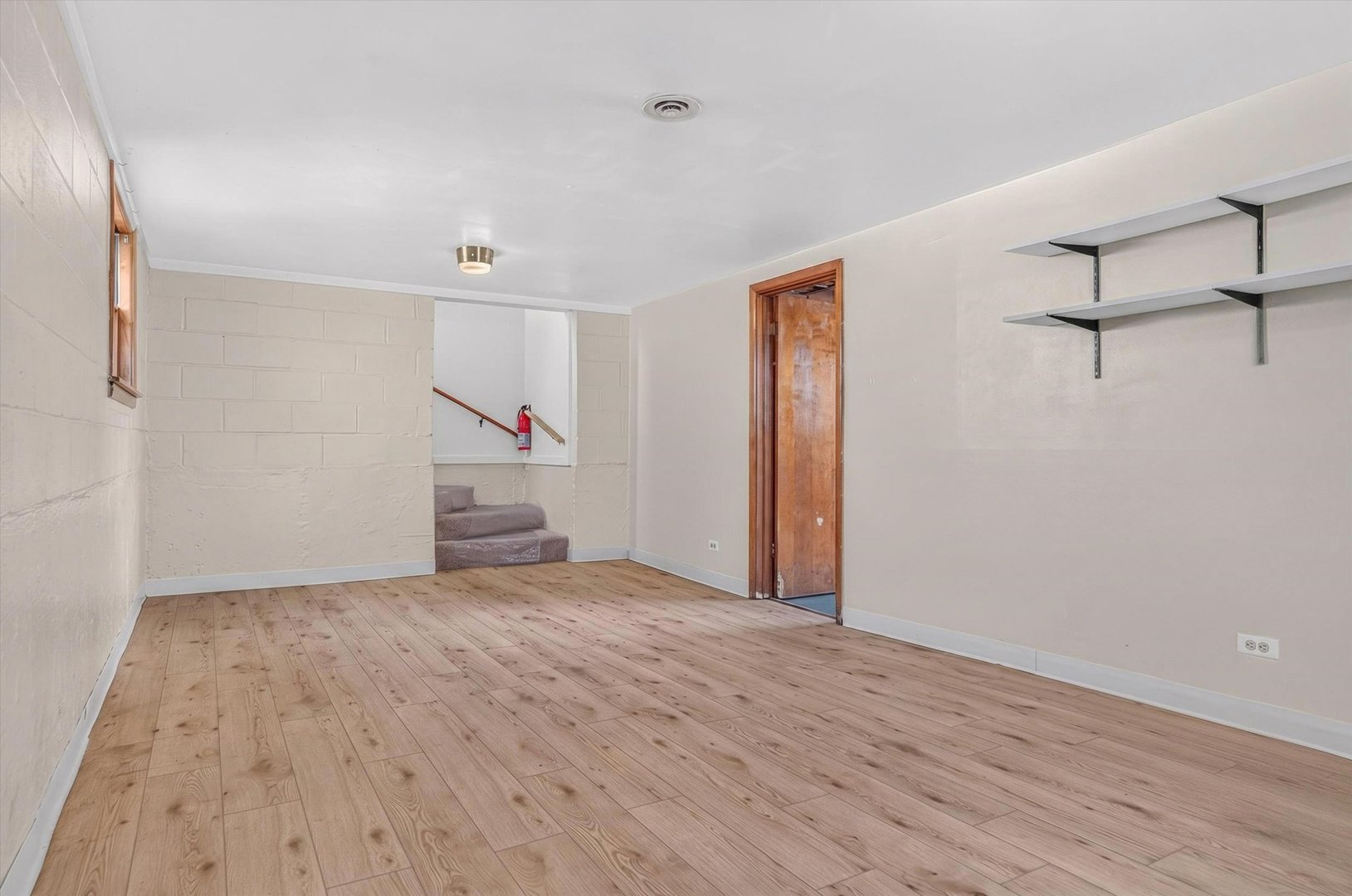 137 W Glengate Avenue Property Photo 17