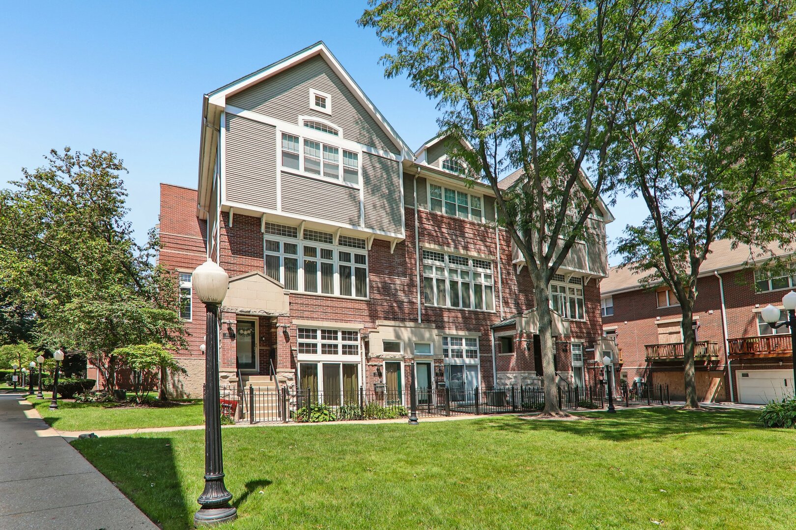 4930 S Cornell Avenue E Property Photo 6