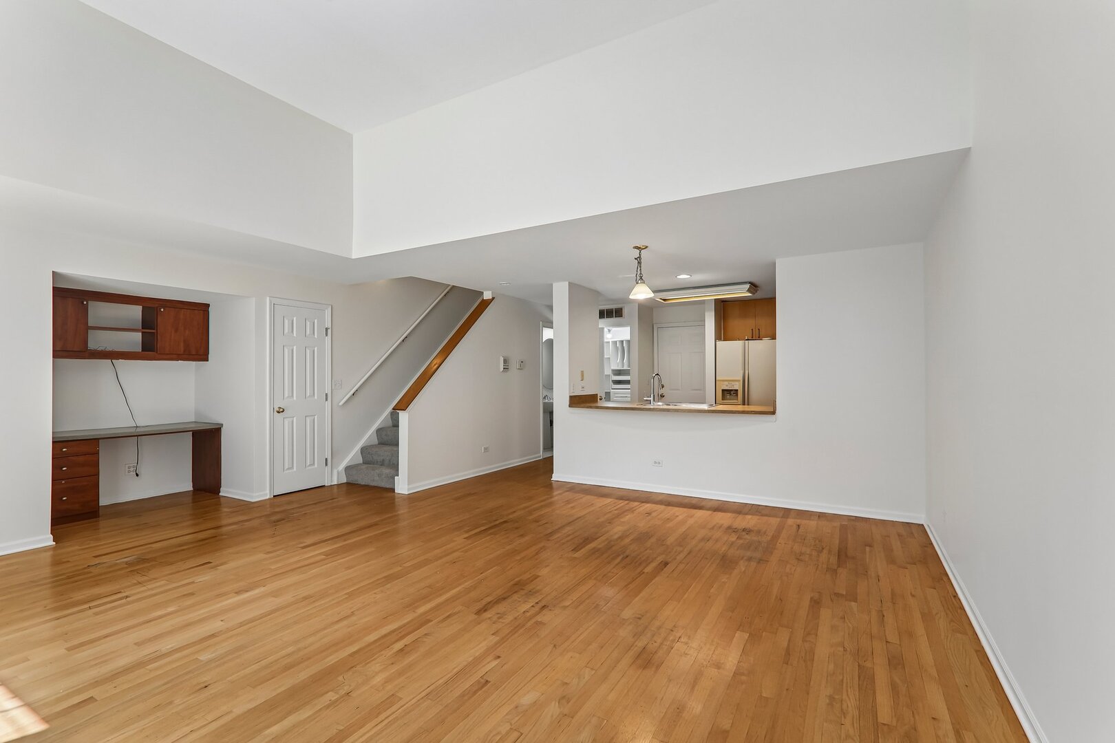 4930 S Cornell Avenue E Property Photo 8