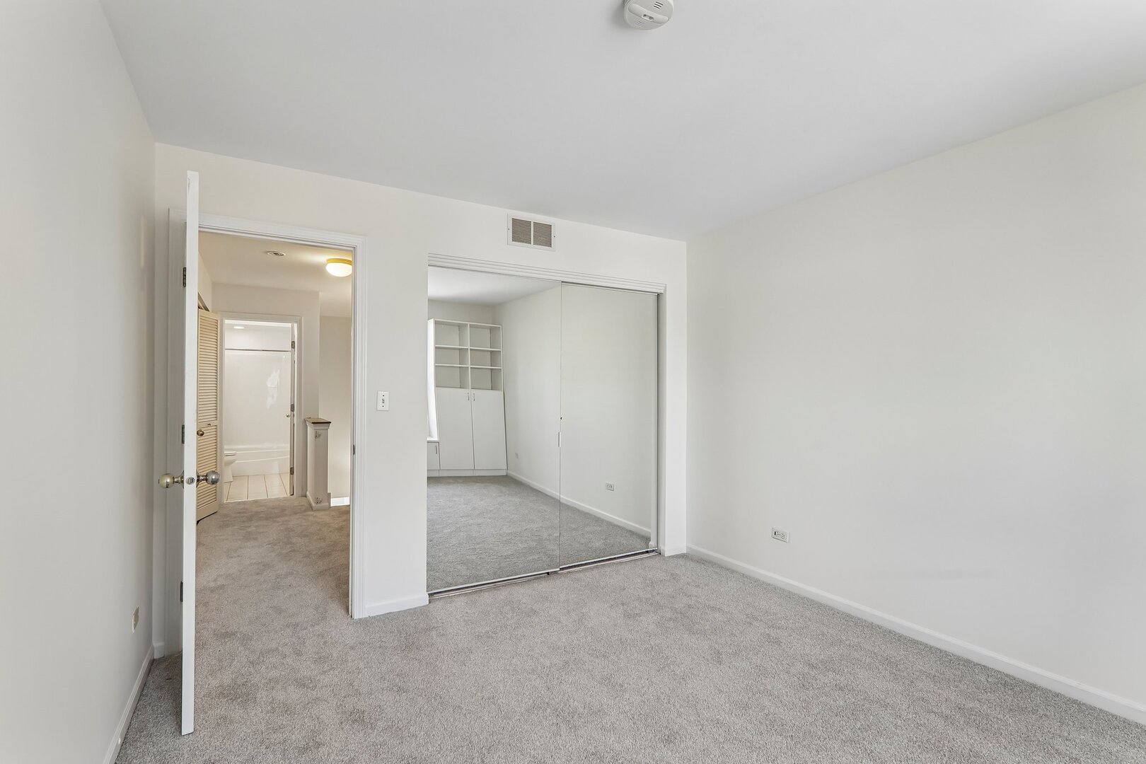 4930 S Cornell Avenue E Property Photo 21