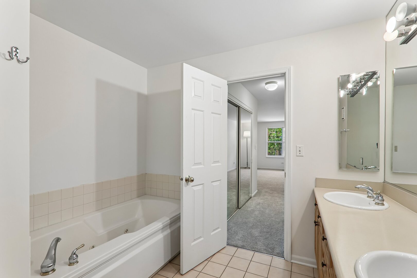 4930 S Cornell Avenue E Property Photo 27