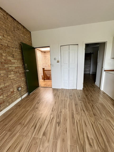 919 W Irving Park Road 3f Property Photo 7