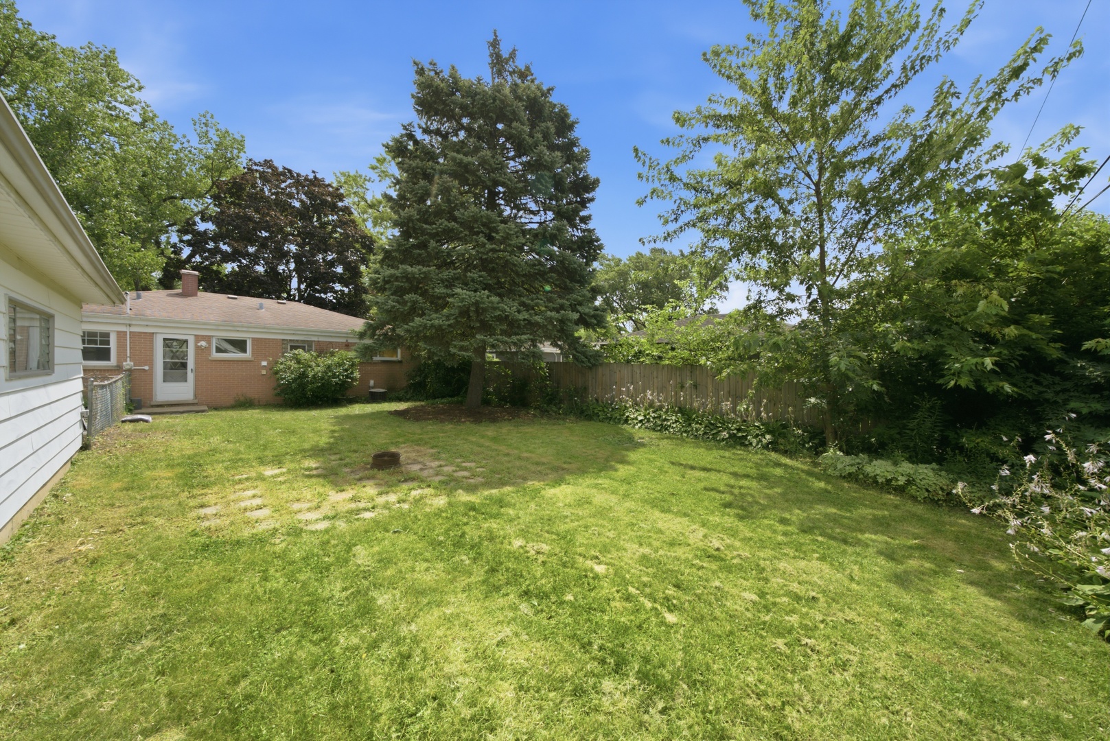 364 N Biermann Avenue Property Photo 21