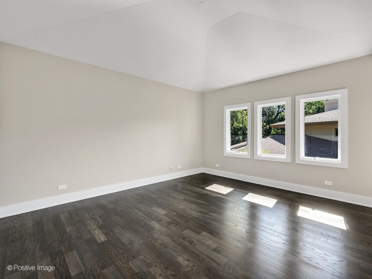 1411 Hawthorne Lane Property Photo 33